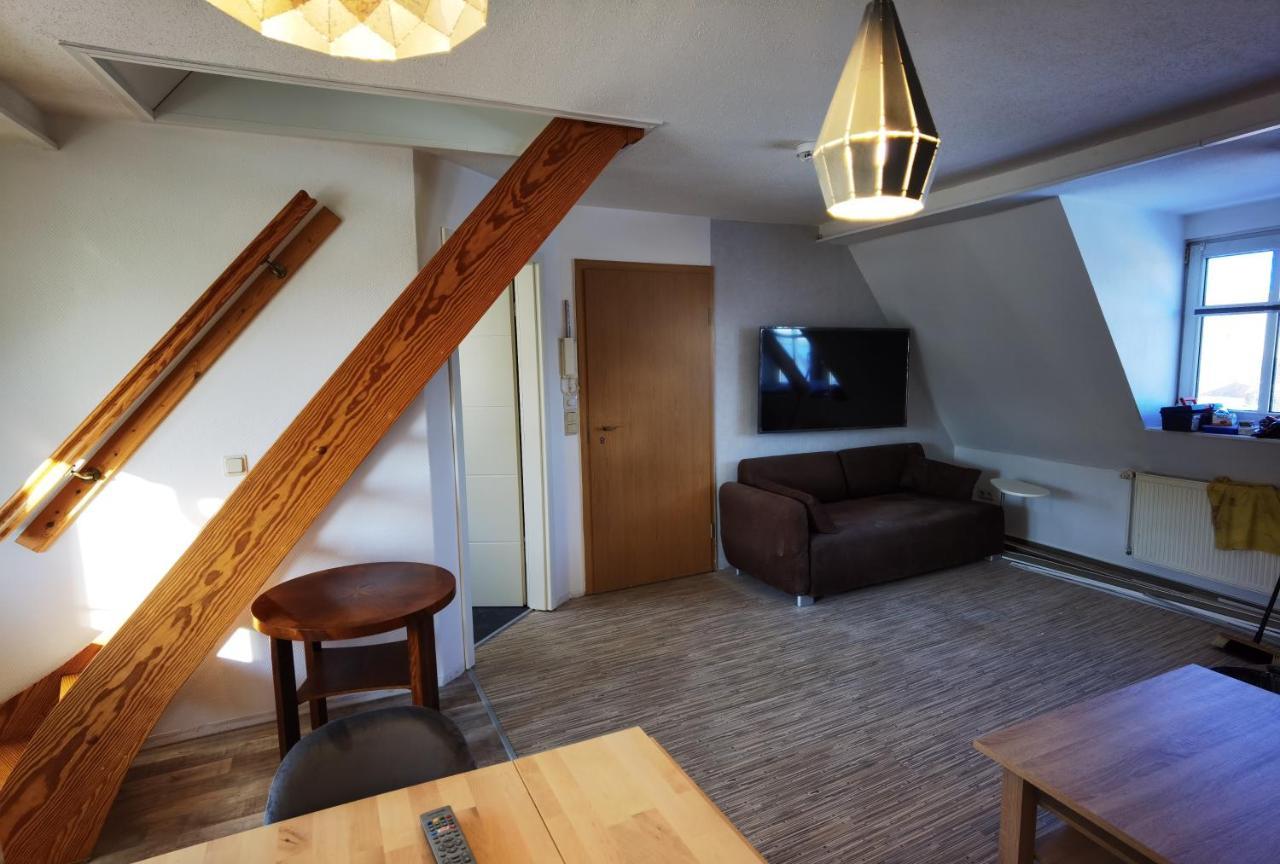 Gemuetliche Dachwohnung Mit Kleiner Oder Grosser Dachterrasse Nebeneinander Wolmirstedt エクステリア 写真
