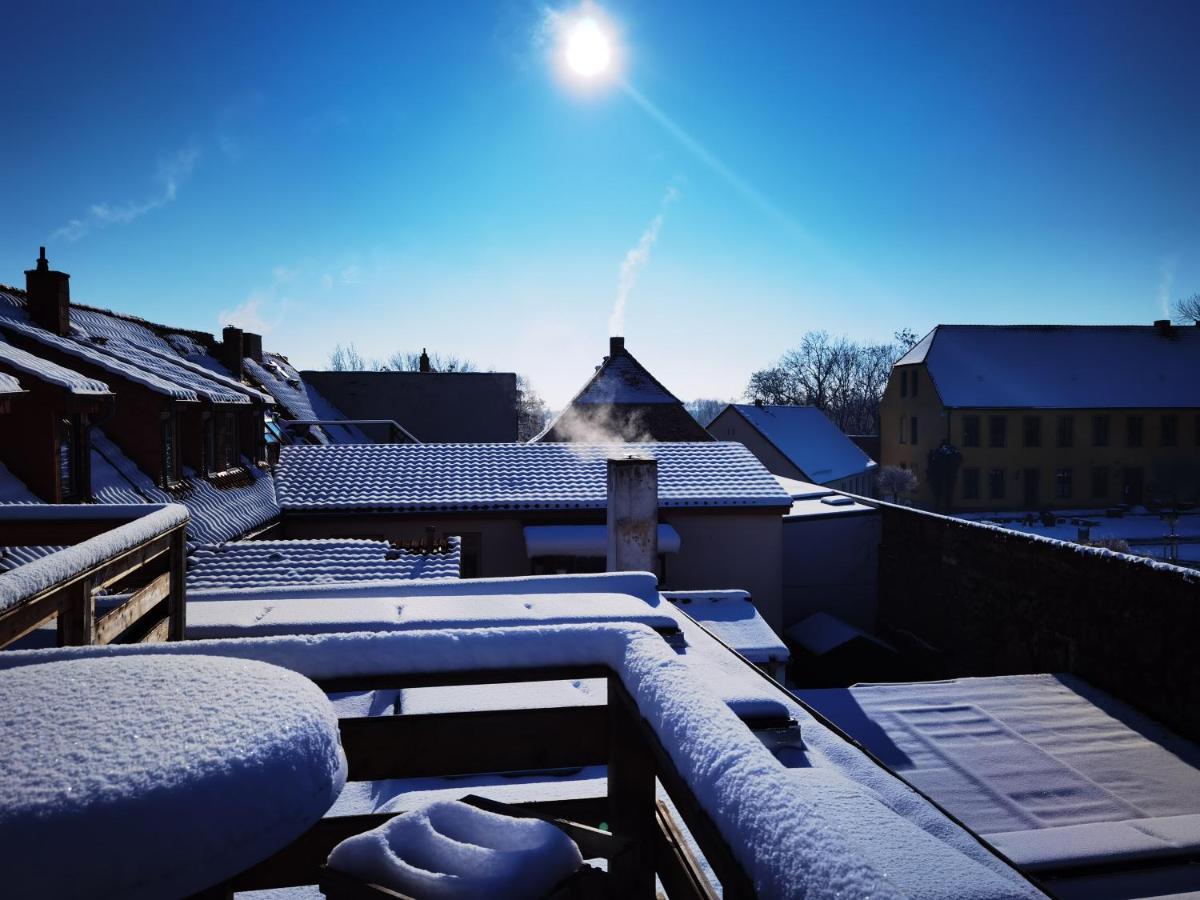 Gemuetliche Dachwohnung Mit Kleiner Oder Grosser Dachterrasse Nebeneinander Wolmirstedt エクステリア 写真
