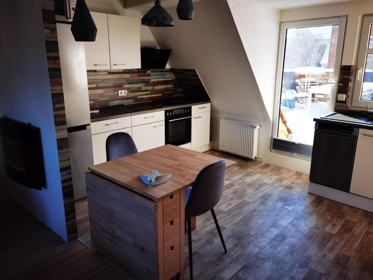 Gemuetliche Dachwohnung Mit Kleiner Oder Grosser Dachterrasse Nebeneinander Wolmirstedt エクステリア 写真