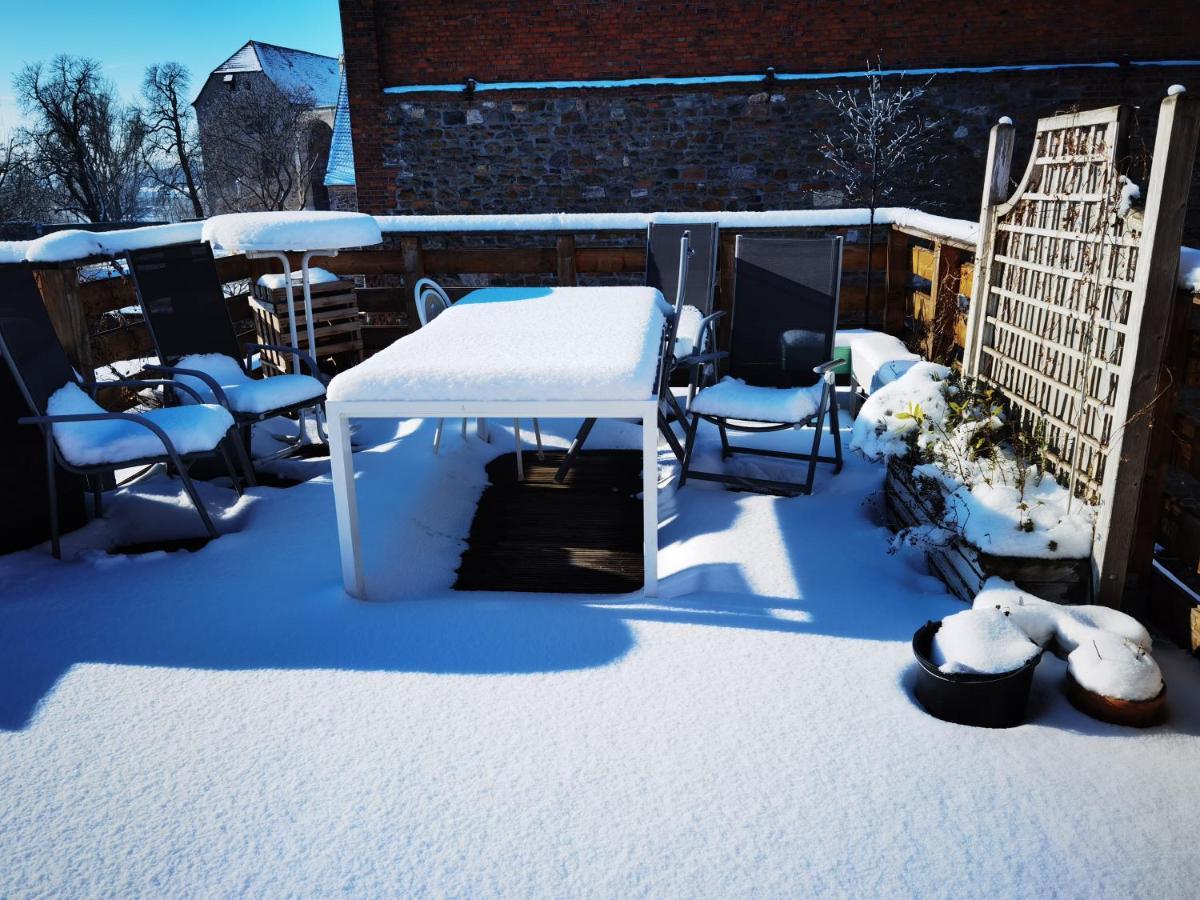 Gemuetliche Dachwohnung Mit Kleiner Oder Grosser Dachterrasse Nebeneinander Wolmirstedt エクステリア 写真