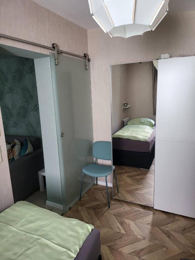 Gemuetliche Dachwohnung Mit Kleiner Oder Grosser Dachterrasse Nebeneinander Wolmirstedt エクステリア 写真