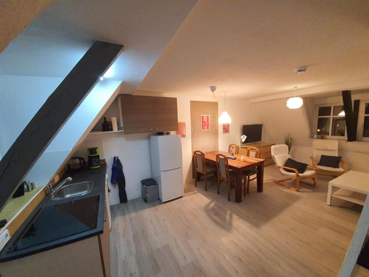 Gemuetliche Dachwohnung Mit Kleiner Oder Grosser Dachterrasse Nebeneinander Wolmirstedt エクステリア 写真