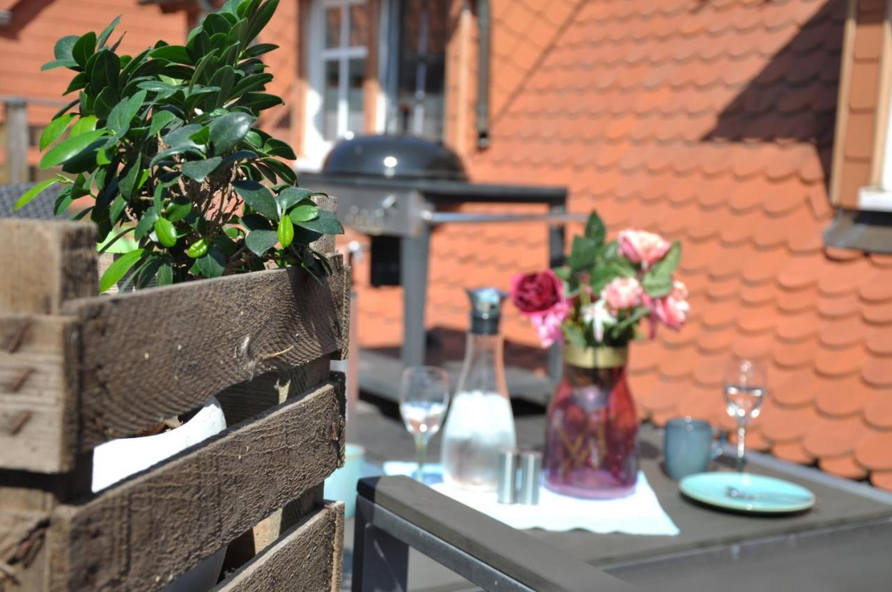 Gemuetliche Dachwohnung Mit Kleiner Oder Grosser Dachterrasse Nebeneinander Wolmirstedt エクステリア 写真